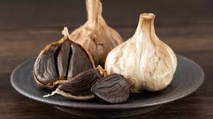Certified Organic Russian Garlic - Full bulb - Black garlic